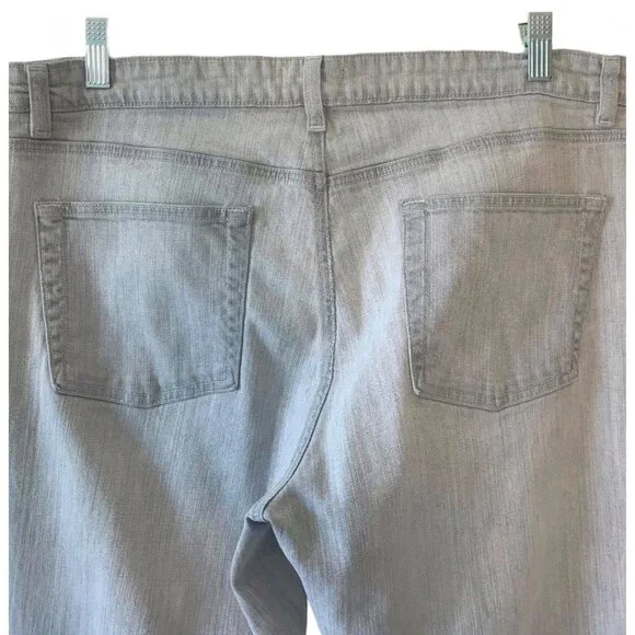 •SOLD•EILEEN FISHER Washed Light Gray Mid-Rise Ankle-Length Tapered Leg Jeans 14 - Picture 7 of 7